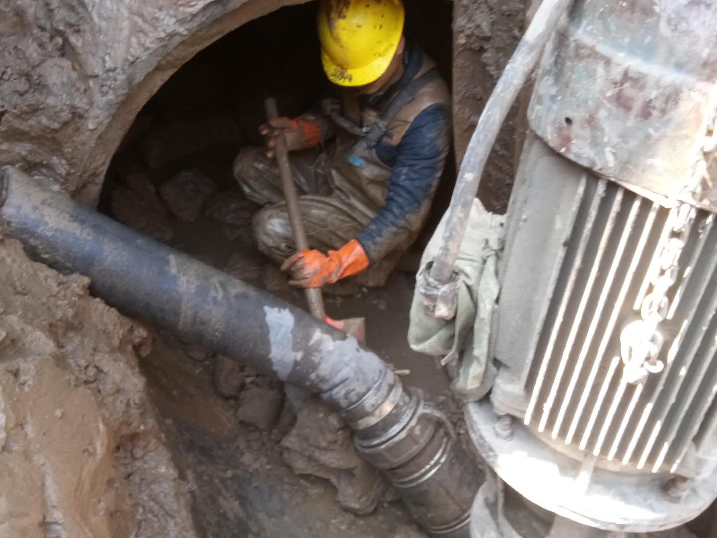 麻栗坡管道清淤